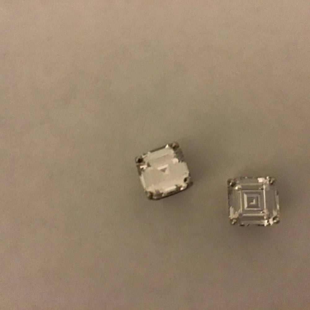 Earring studs CZ
